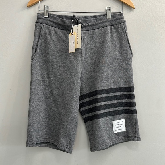 THOM BROWNE MEDIUM GREY COTTON LOOPBACK TONAL 4-BAR SWEAT SHORTS - Picture 4 of 16